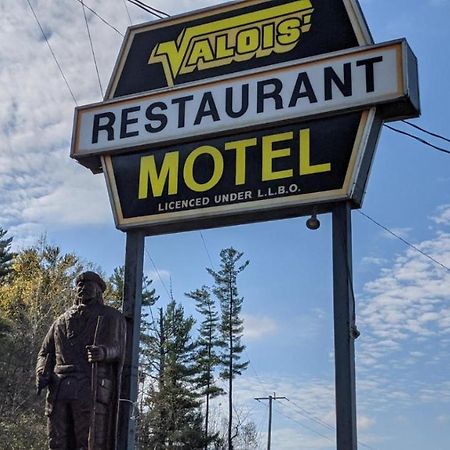 Valois Motel & Restaurant Mattawa Bagian luar foto