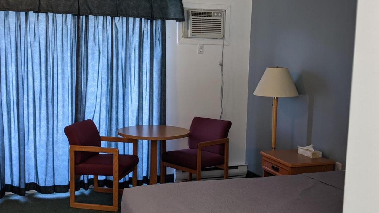 Valois Motel & Restaurant Mattawa Bagian luar foto