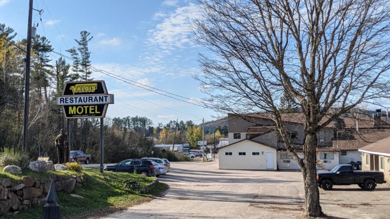Valois Motel & Restaurant Mattawa Bagian luar foto